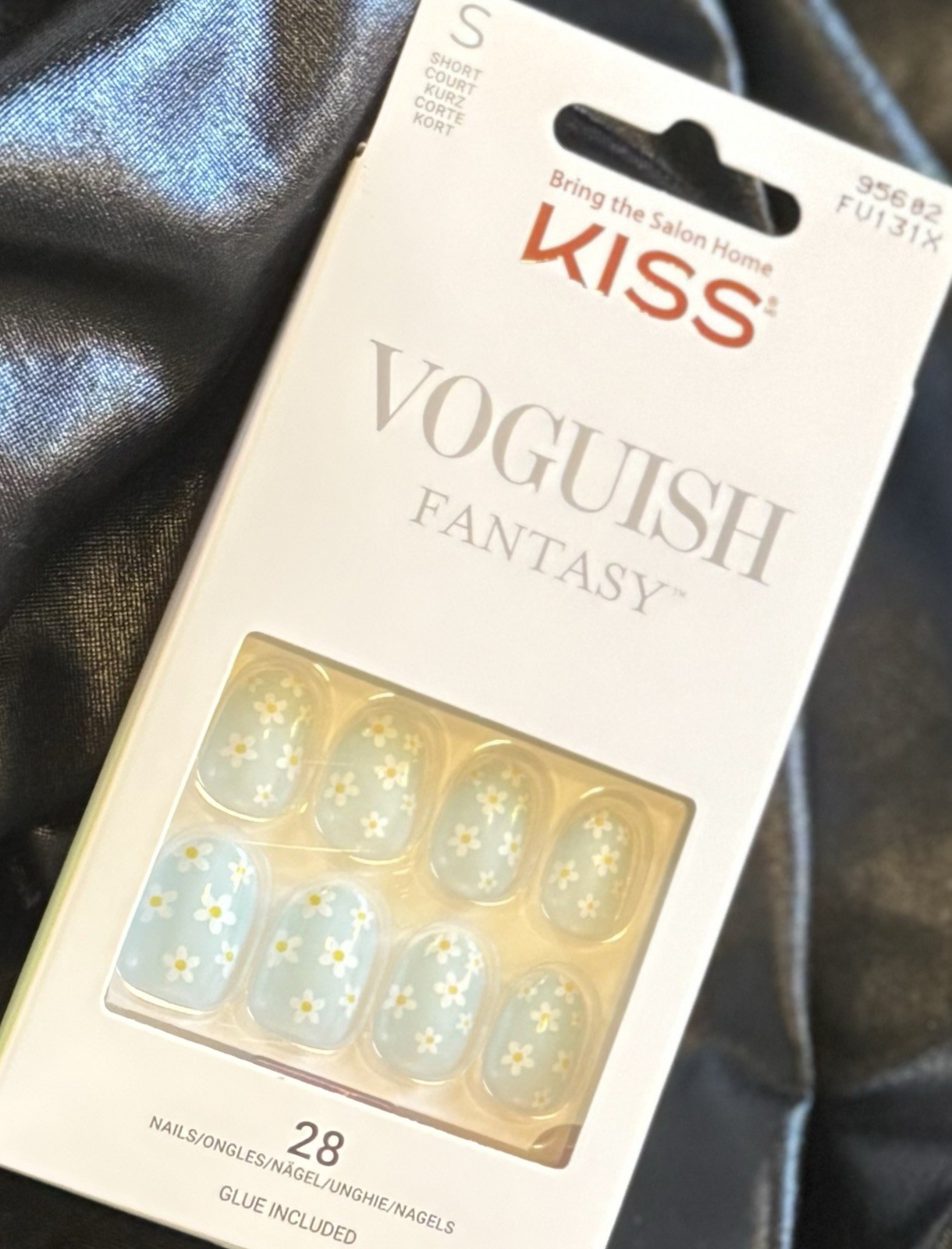 Kiss Voguish Fantasy Press On Nail Set Of 28~Includes Free Gifts💝