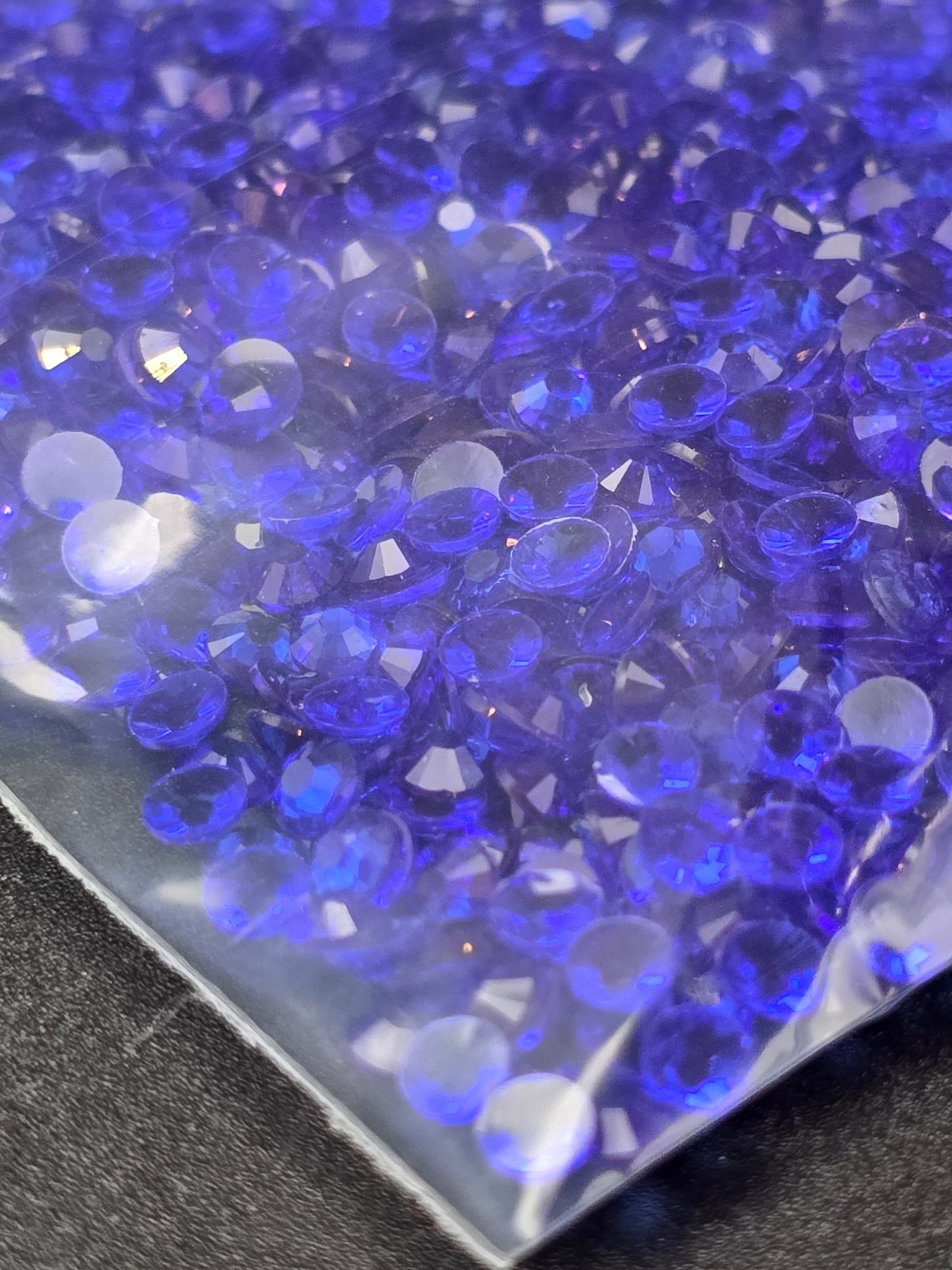 2000 x Resin 4mm Flat Back Rhinestones Phone Nail Shoe Art Craft Gems SS16 DIY
