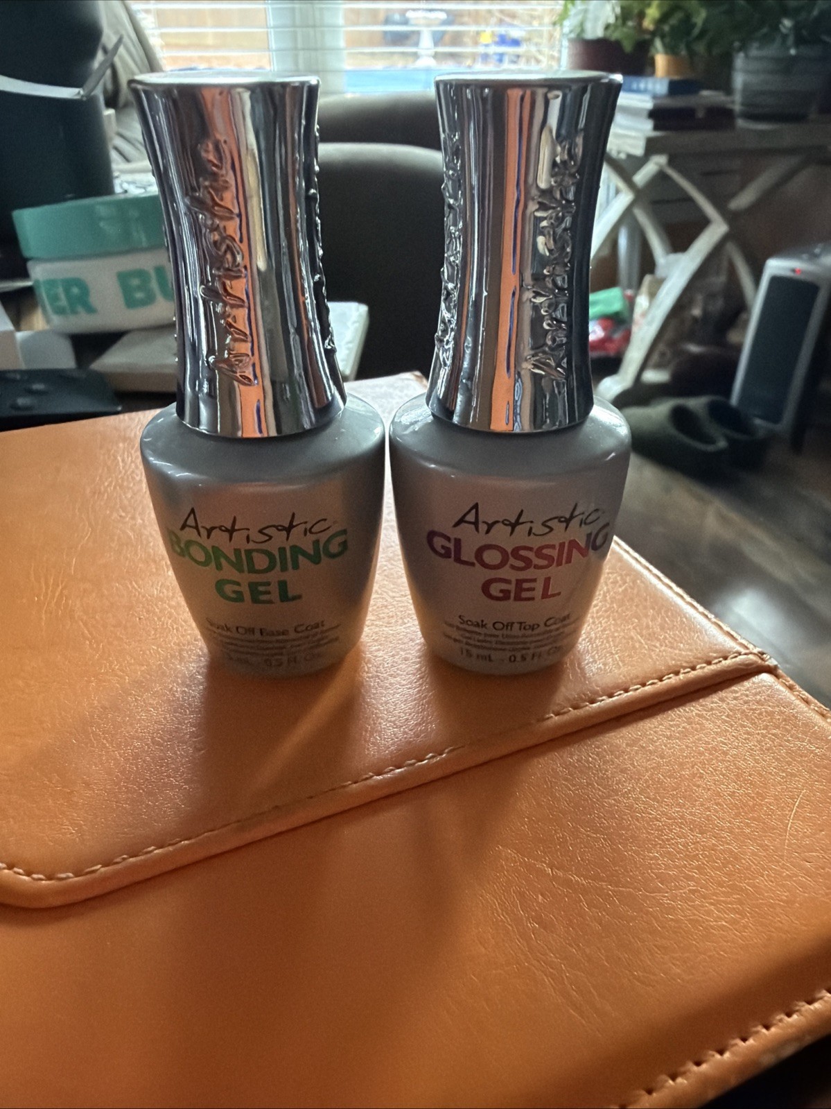 NEW PACKAGING – Artistic Soak Off Gel Duo – Bonding (Base) + Glossing (Top)