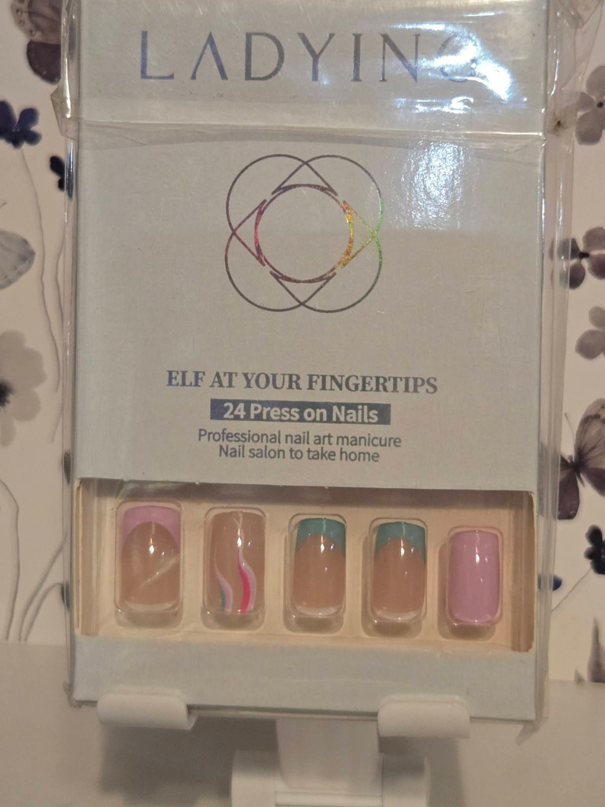LADYIN 24 Press-On Nails Pre-Designed Glossy Multicolor Set for Finger