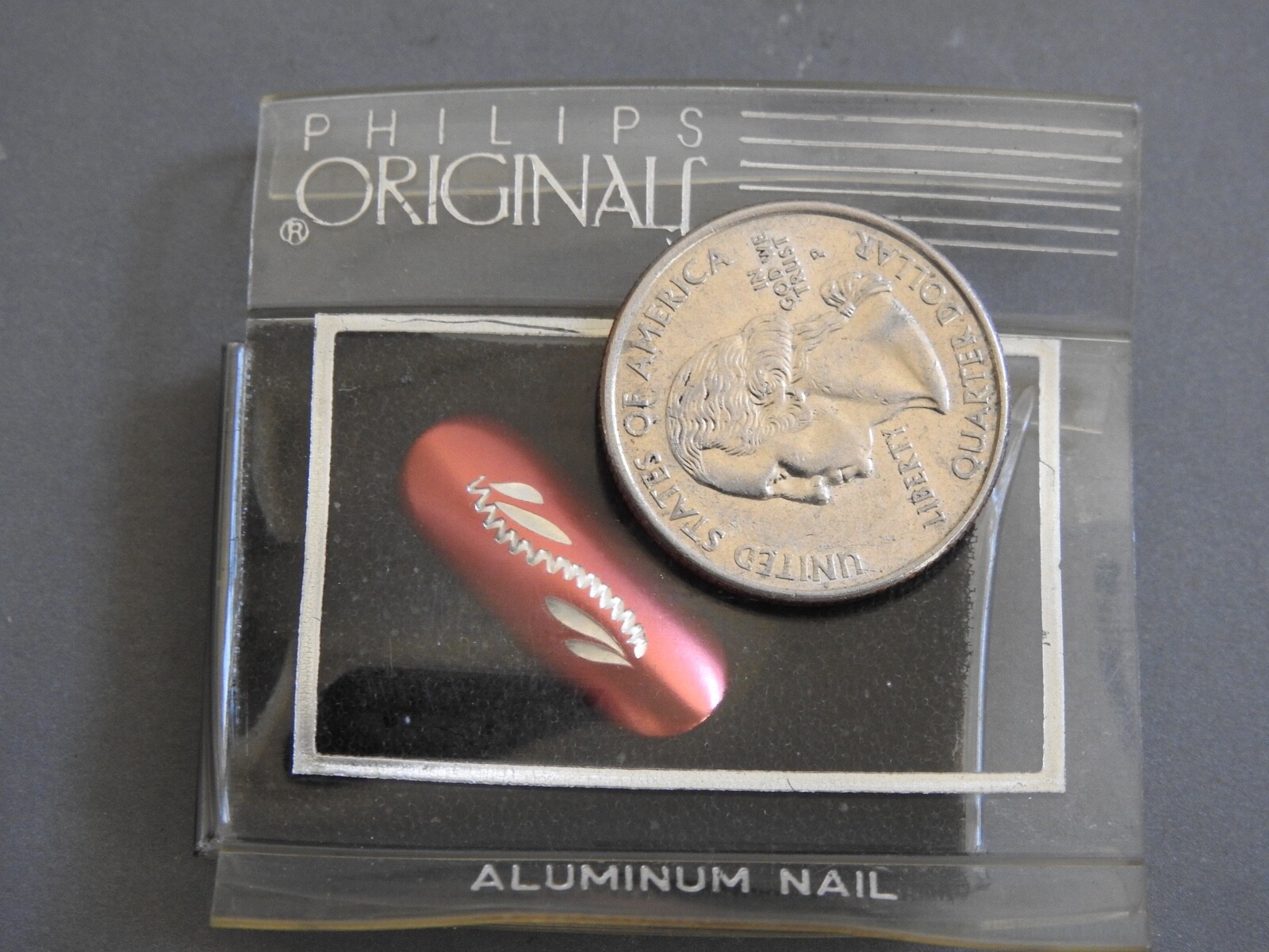 NOS REUSABLE ALUMINUM FINGER NAIL RED with diamond cut design