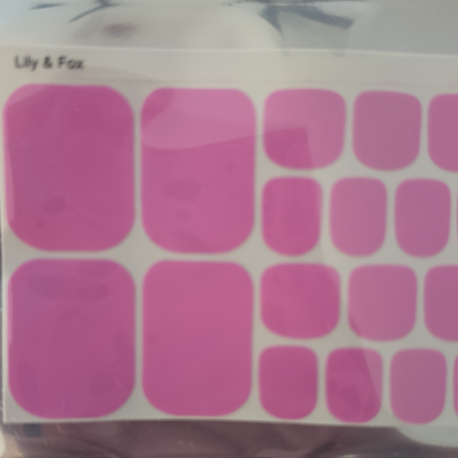 Lily & Fox Barbie Pink Solid Color Glossy Pedicure Toe Wraps Self-Adhesive