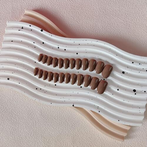 Light Brown Press on Nails Short Oval Round Nails Glue on oval light brown