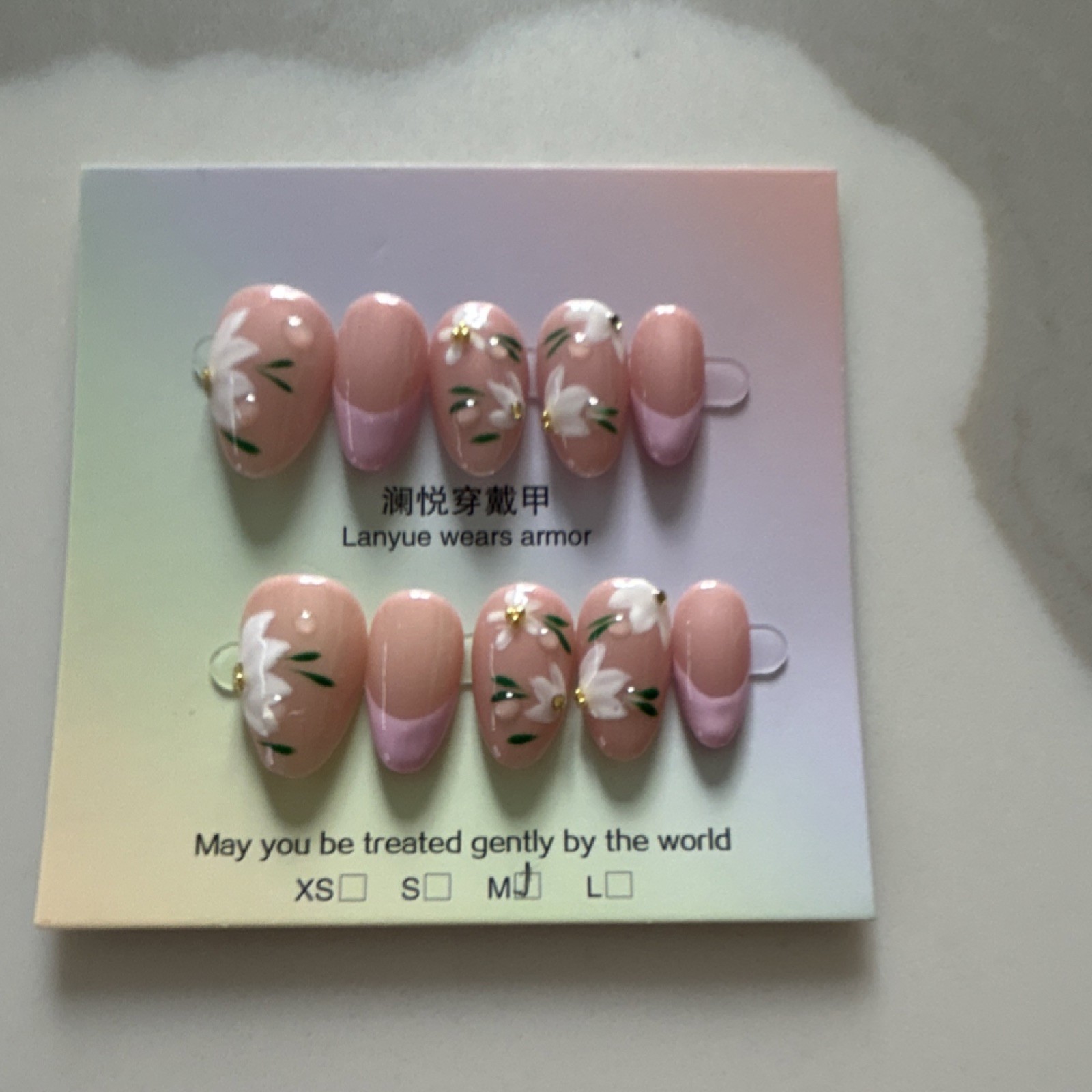 Lanyue wears armor Press-On Nails Pink Floral French Medium Almond Full Cover