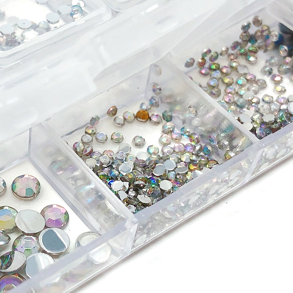Wrapables Dazzling Nail Art Rhinestones Nail Manicure with Plastic Case