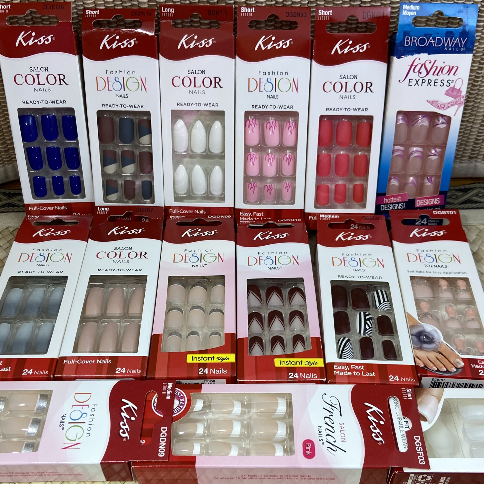 Broadway/Kiss – Fashion Express, Acrylic,Design, French, Salon glue-on nails