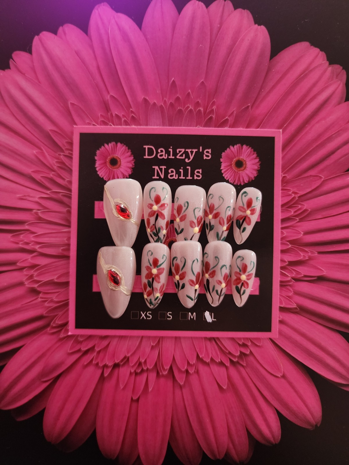 Large Size Red Daisy Flowers Press-on Nail Set Handmade Almond 2.5 Cm Length
