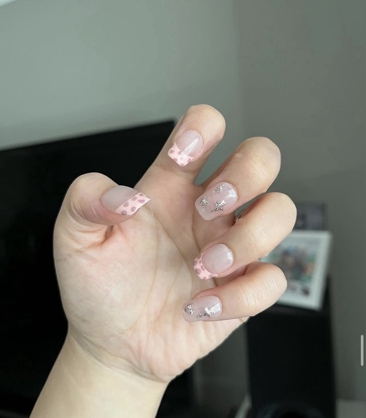 Short Square Press-On Nails Set, Multicolor Shiny Full Cover Pre-Designed Heart