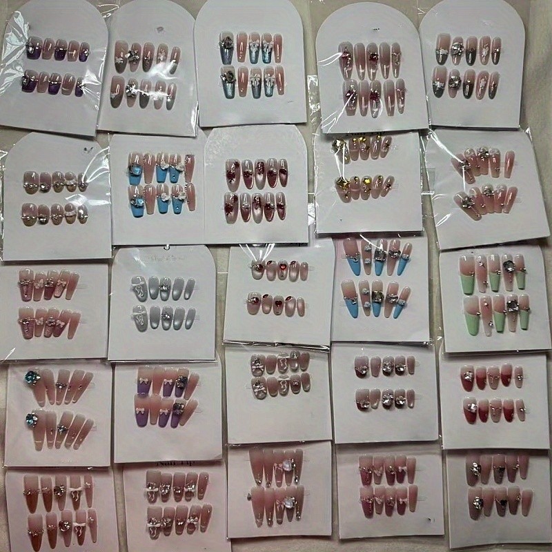 50 Pieces (5 Sets) Handmade Wearable Random Manual Pressing Fake Nail Set