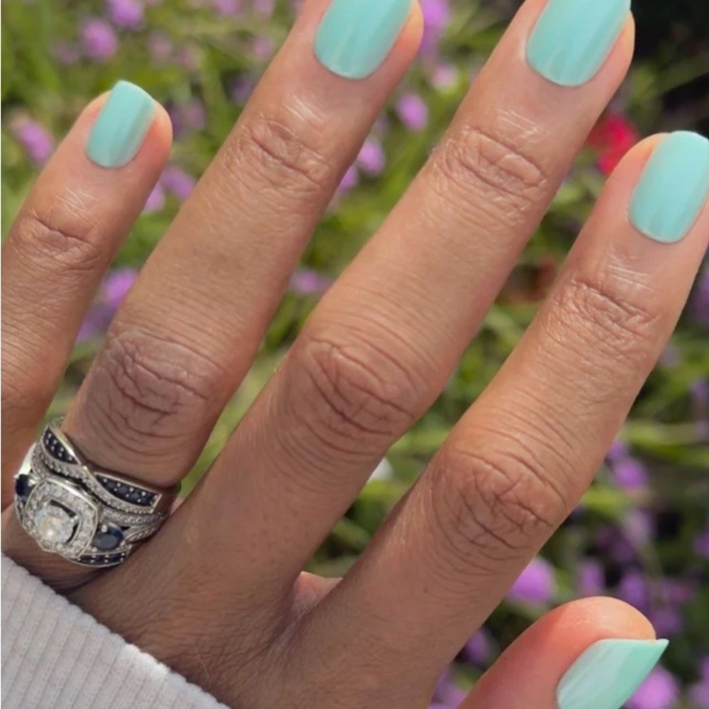 Olive & June Maximalist Instant Mani Press-On Nails – Slam Dunk Chrome