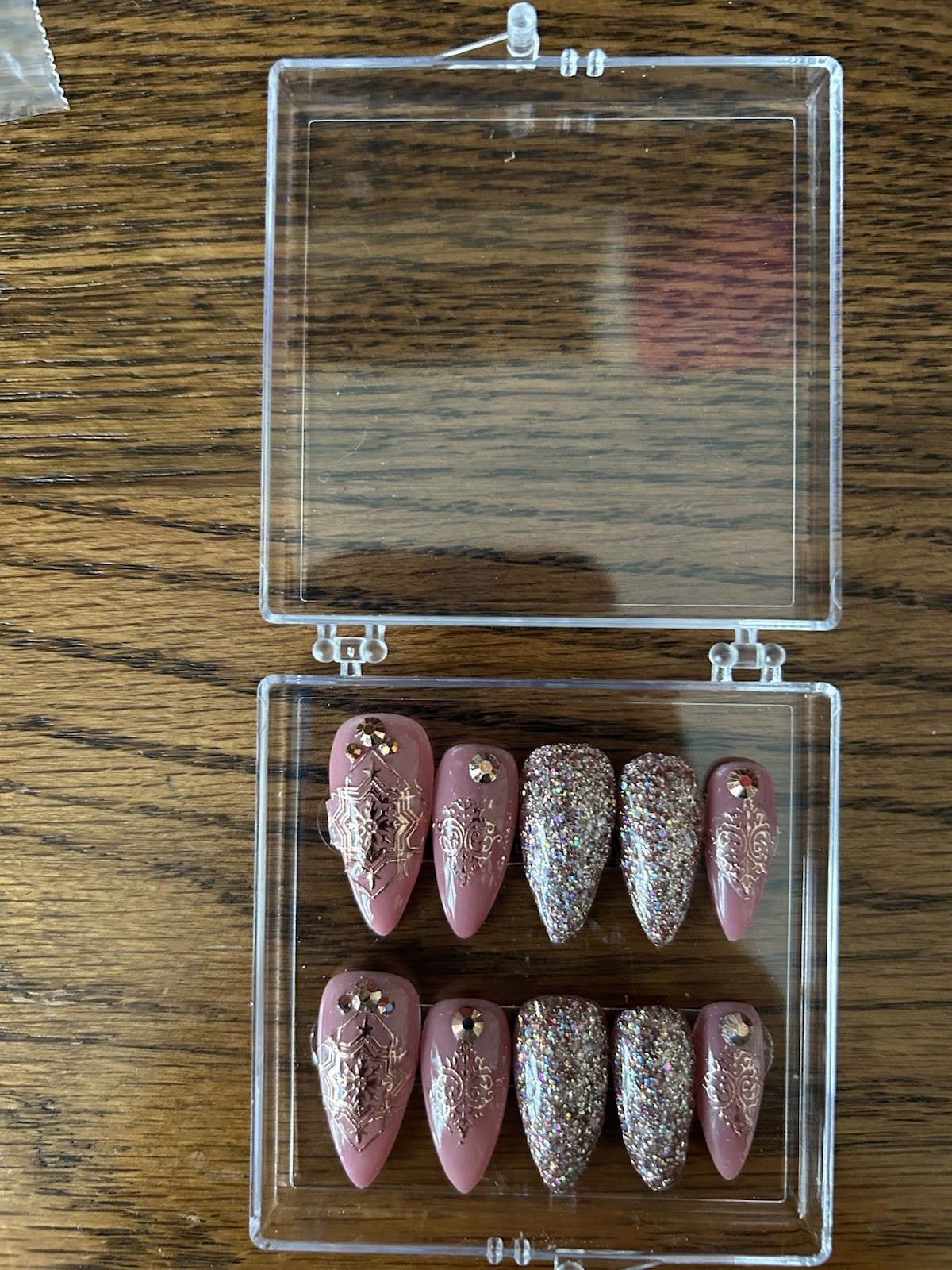 Z NAILZ! Handmade M Stiletto Flesh Tone/glitter Press On Nails