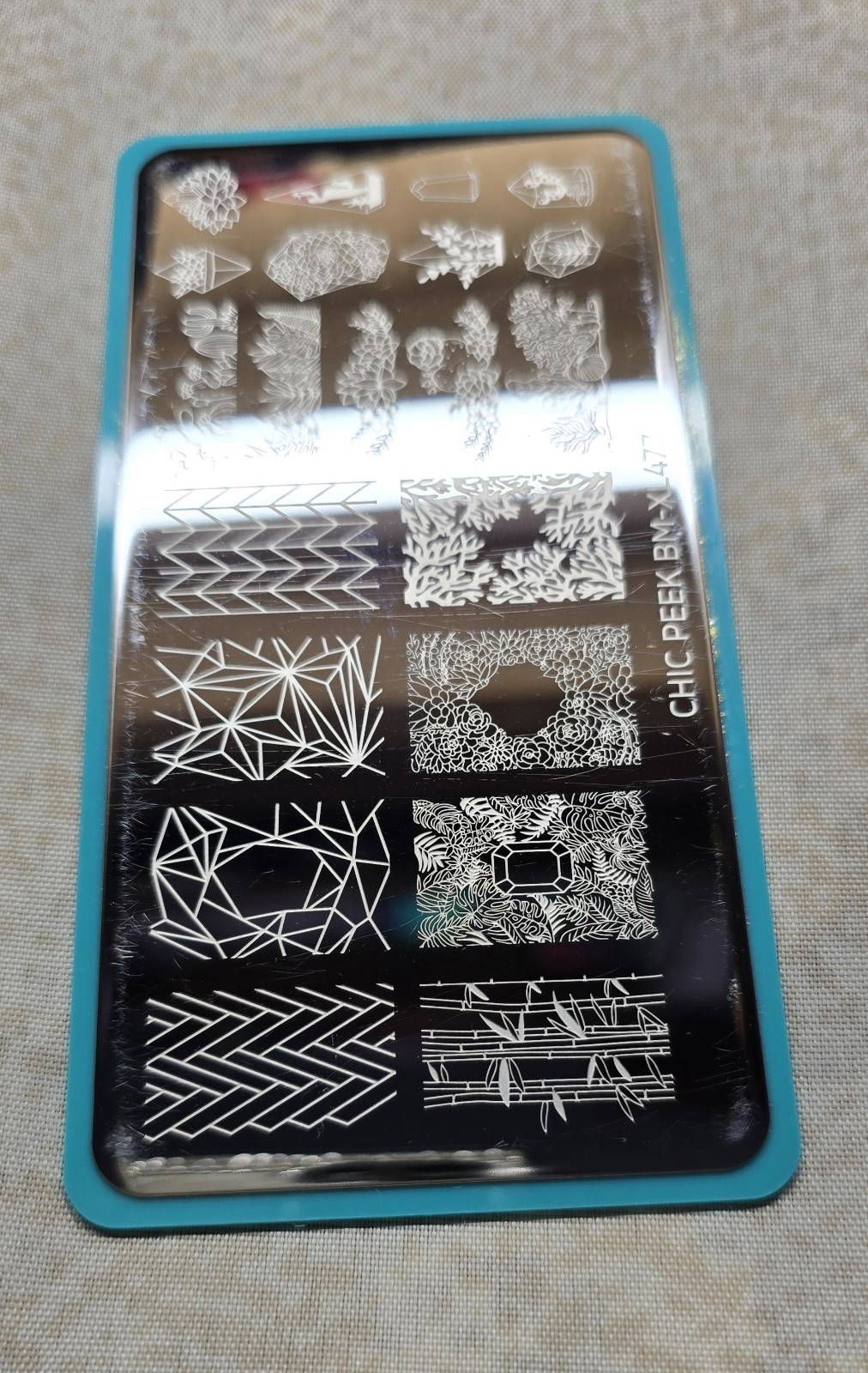 Maniology Bundle Monster BM-XL477 Chic Peek Geomentric Floral Nail Stamp Plate