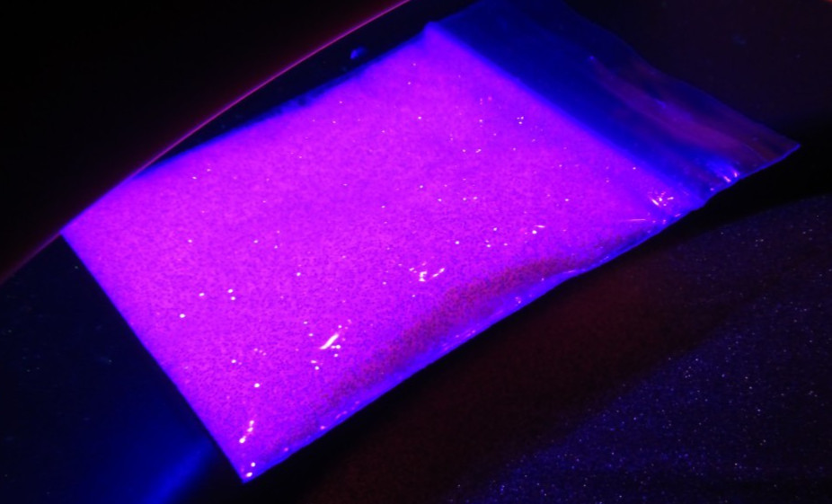 Glow in the dark Iridescent pastels glitter nail art