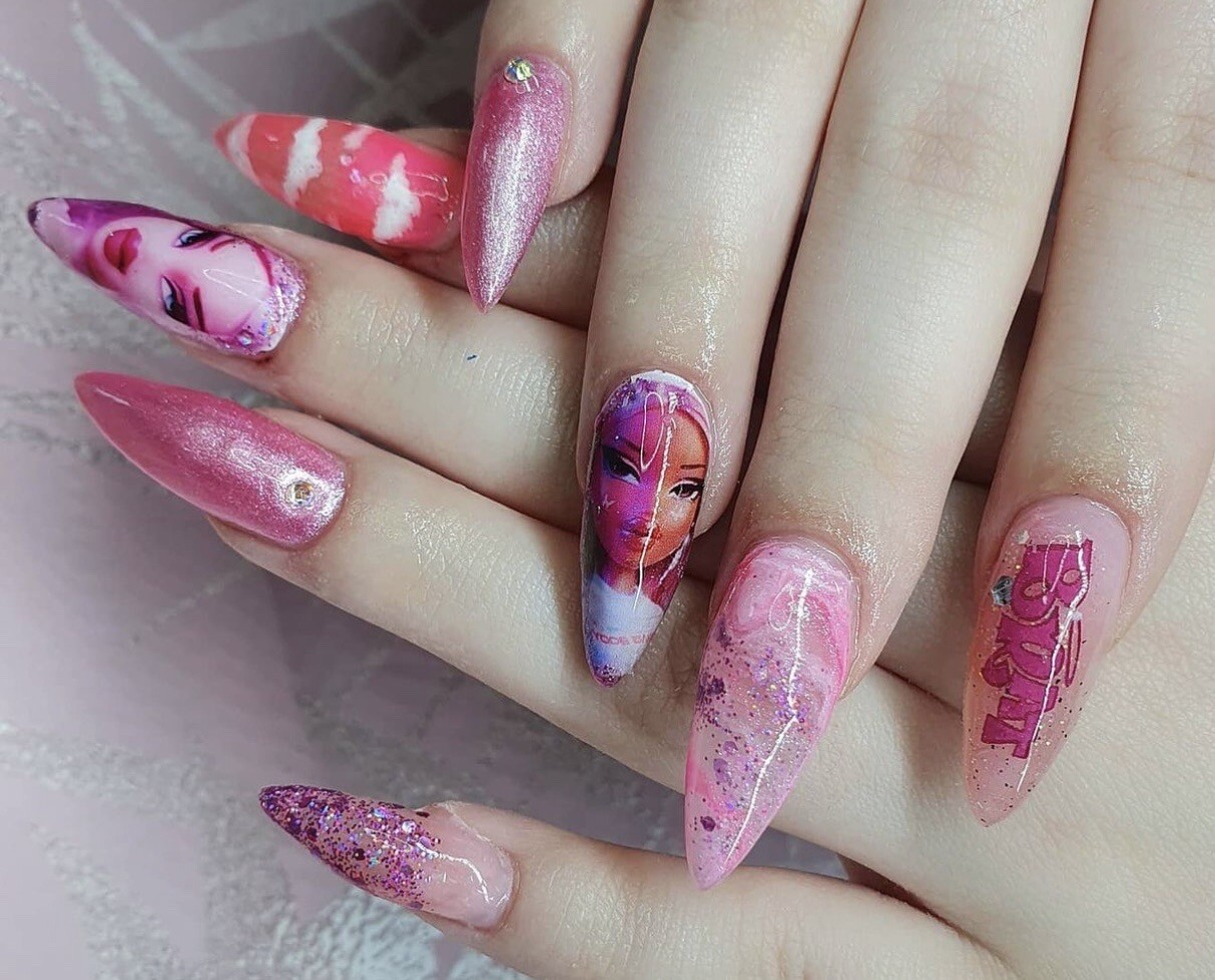 Bratz Doll Airbrush Nail Art Decal Sticker Water Transfer Slider Full Nail Wraps