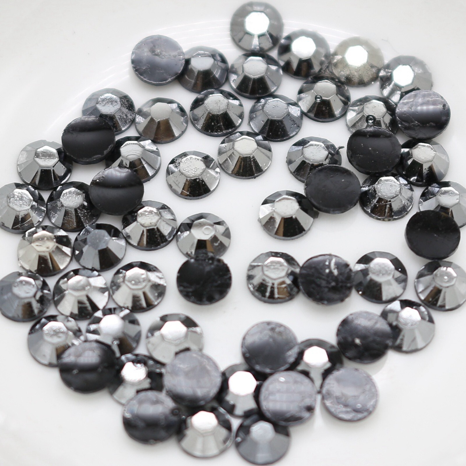 2000 Gunmetal Crystal Acrylic Round Faceted Flatback Rhinestone Gem 4mm SS16