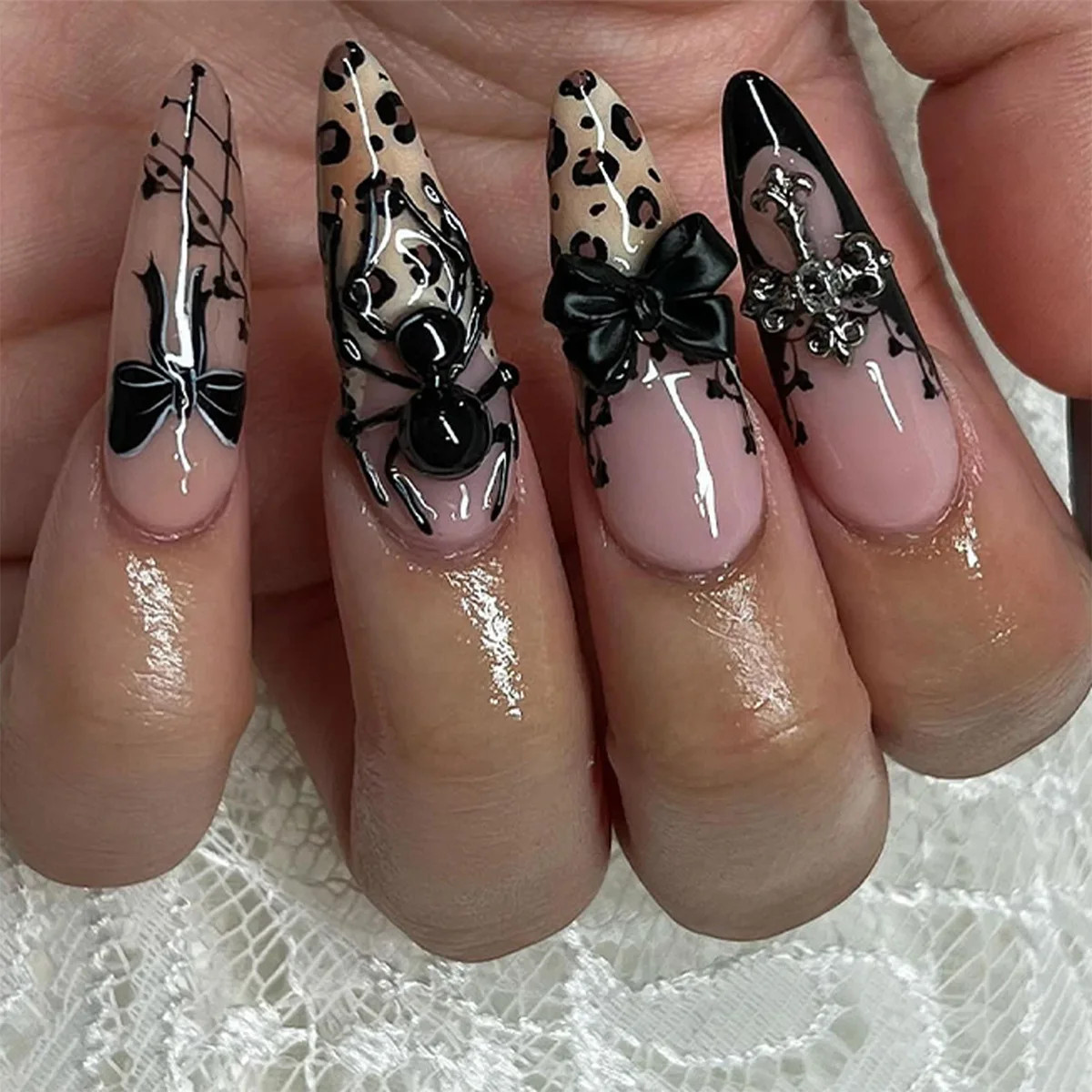 24pcs Halloween Gothic 3D Spider Skull Coffin Press On Nails