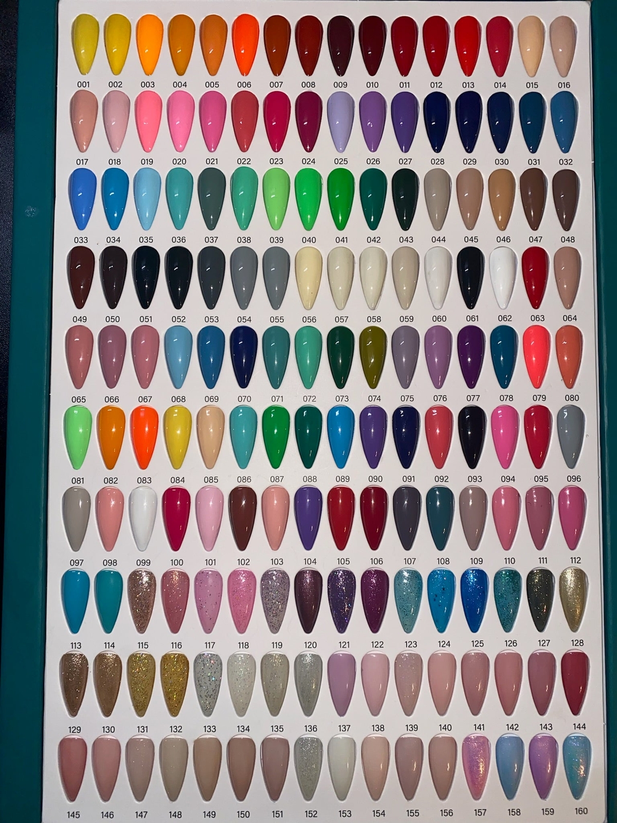 Color Bear with Fur Ball – Set of 10 Artificial Nails with Prep Kit – Nail Art