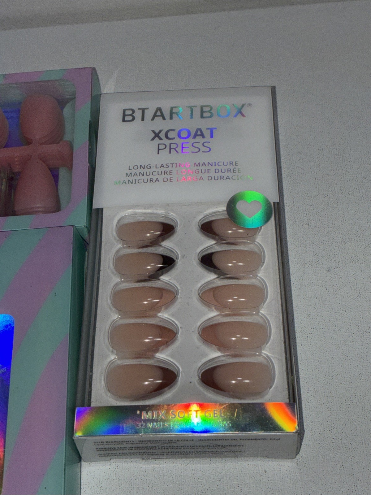 4 New BTARTBOX Press On Nails, 2 0221, 1 Pink Short Almond 045 & 1 French 046