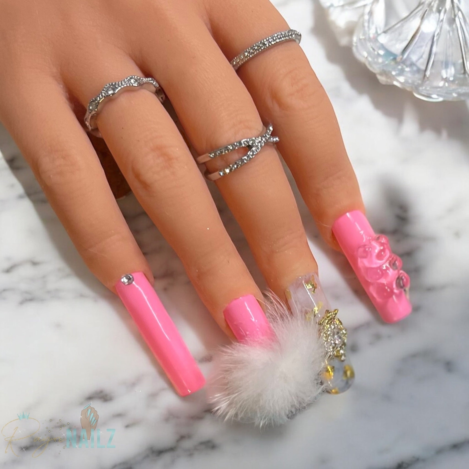 Color Bear with Fur Ball – Set of 10 Artificial Nails with Prep Kit – Nail Art