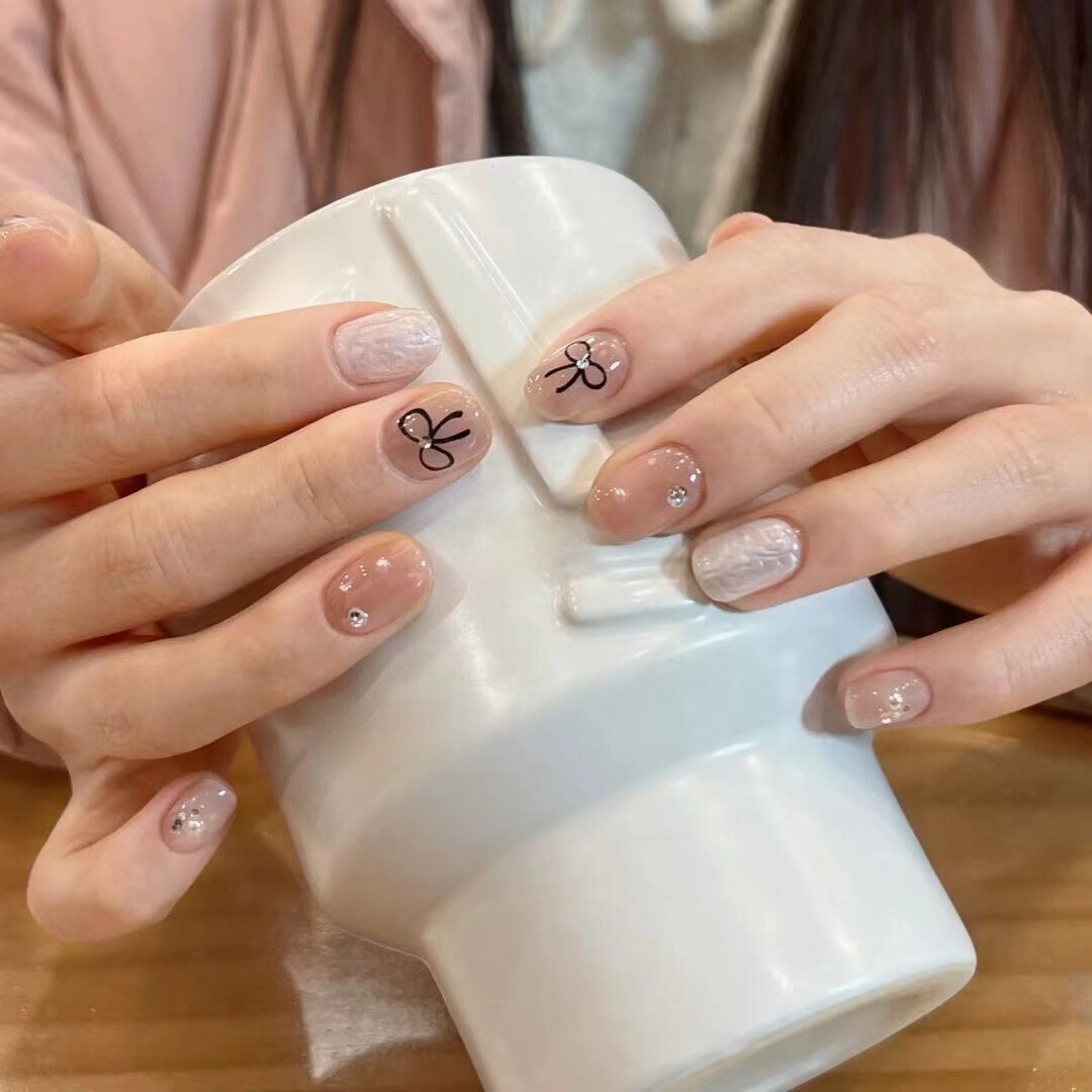 PRESS-ON NAILS – SQUARE SHINNY LACE – BASE – MADE BY HAND HQ