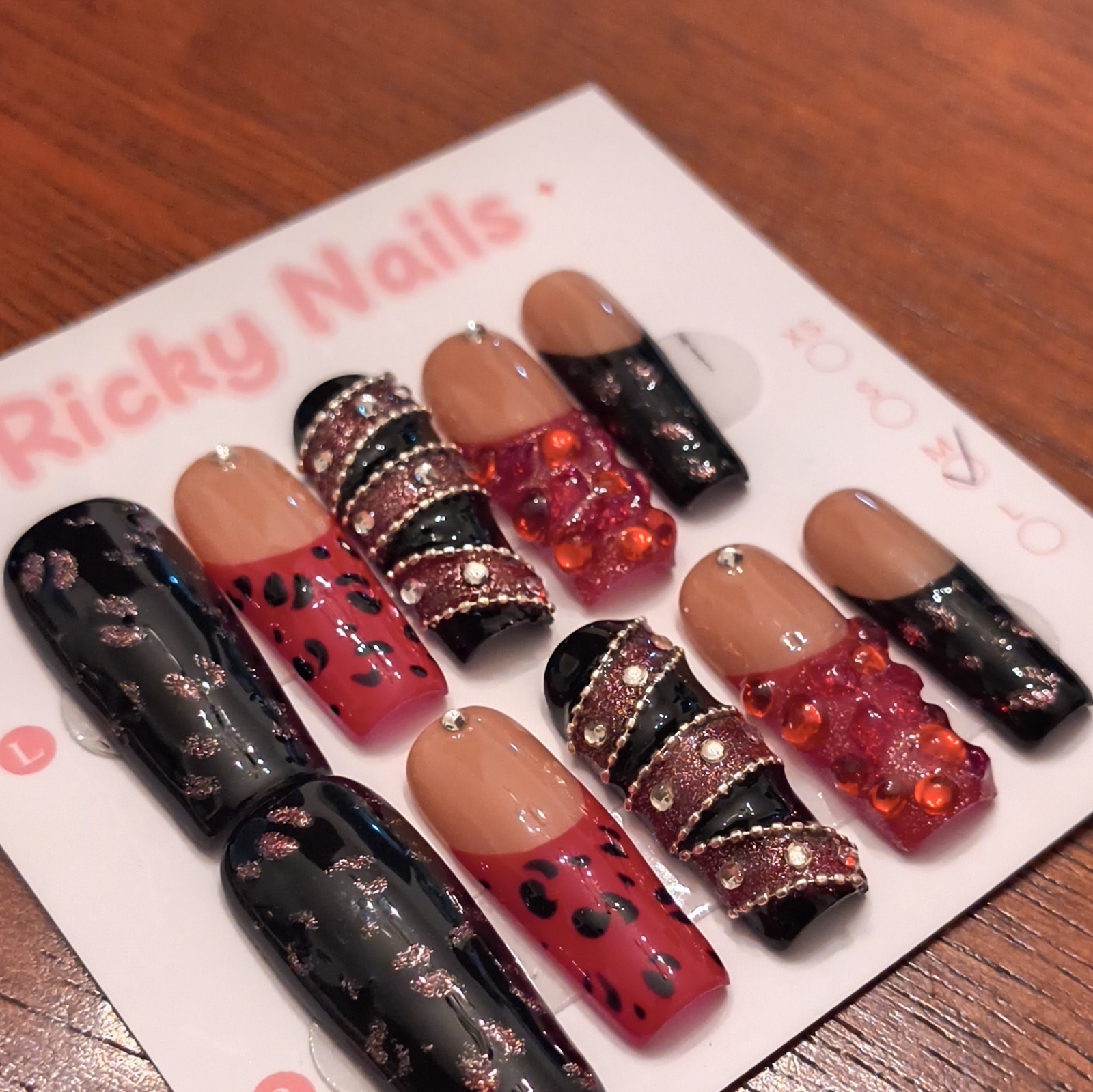 Ricky Nails Press-On Nails Medium Square Black Nude Red Glitter 3D Leopard