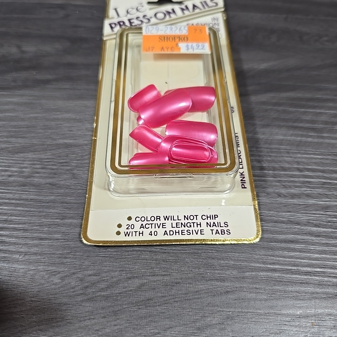 LEE Vintage NEW RARE LEE Press-On Nails Pink Lilac Mist HTF 80s Cosmetic Beauty