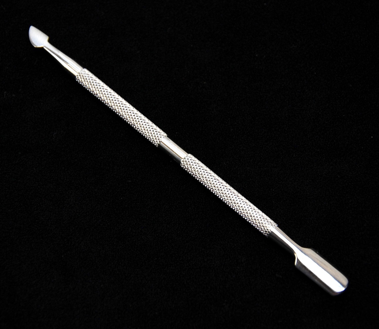 STAINLESS STEEL CUTICLE PUSHER WITH SPOON REMOVER