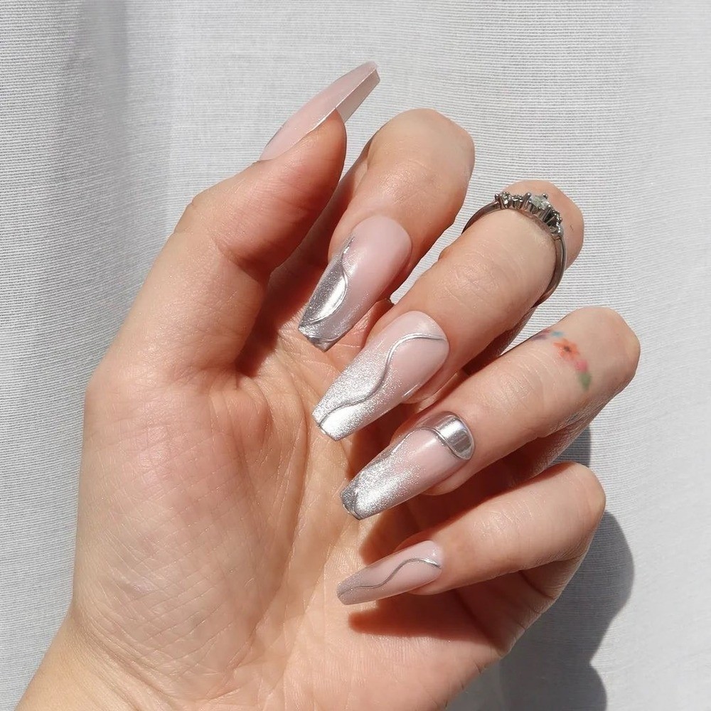 Nail Reformation 30pc Press On Nails Coffin French Tip Silver Swirl