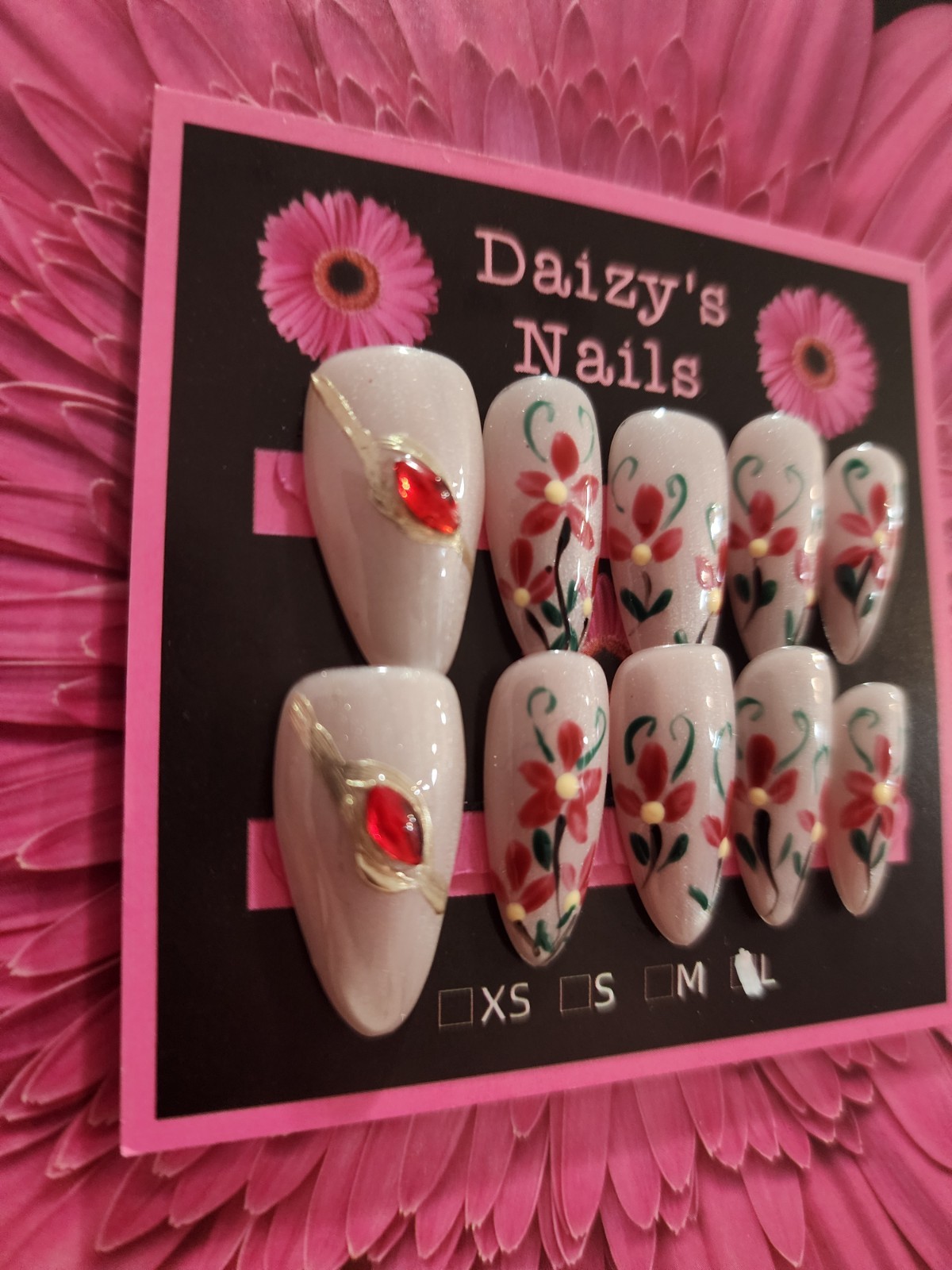 Large Size Red Daisy Flowers Press-on Nail Set Handmade Almond 2.5 Cm Length