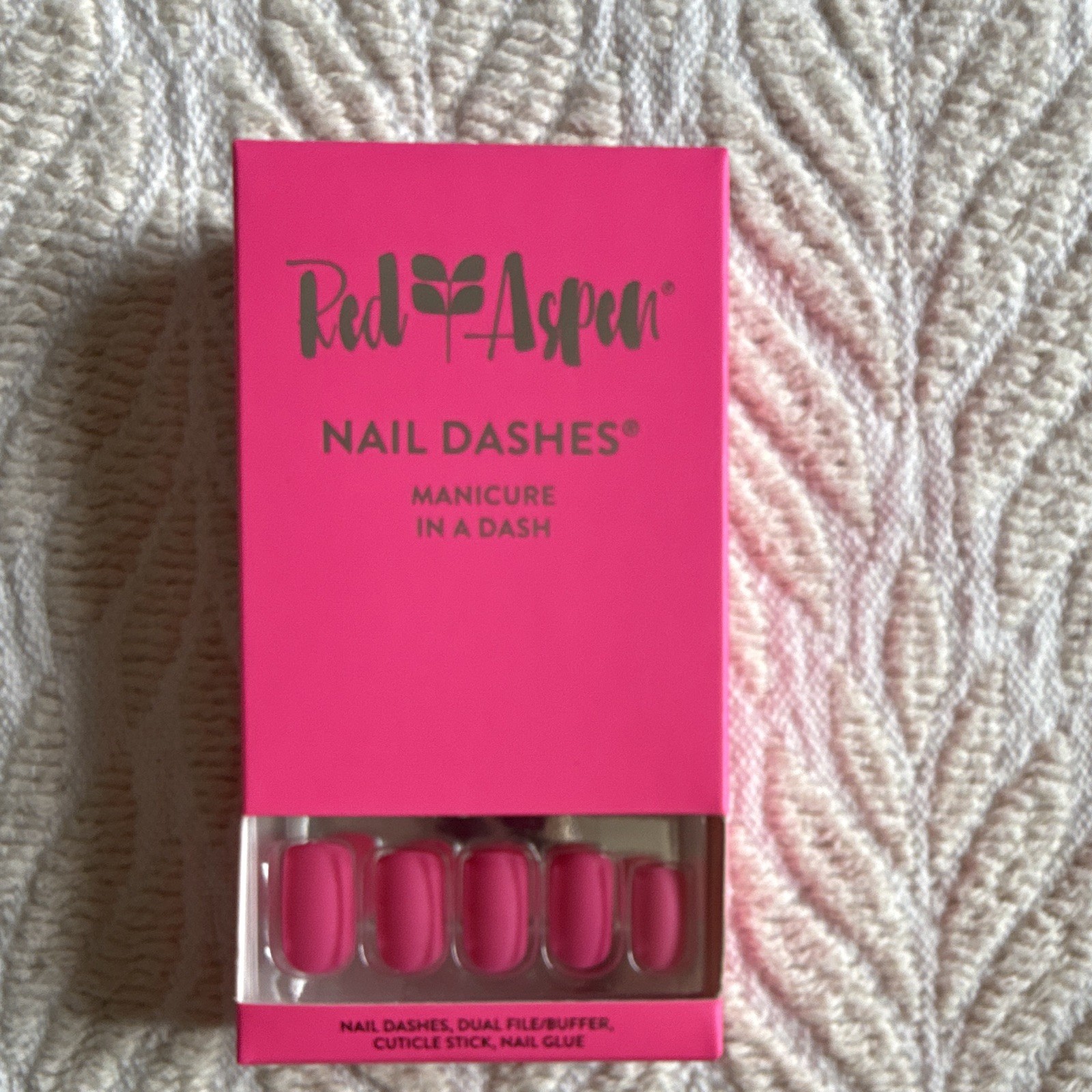 Red Aspen Nail Dashes Press-On Nails Lot of 3 Shiny Glue Selma Melinda Hayden
