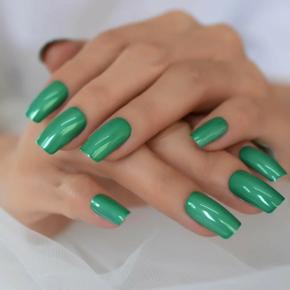 24 Medium Square Green Press On Nails Glossy goth metallic glue on kit bright