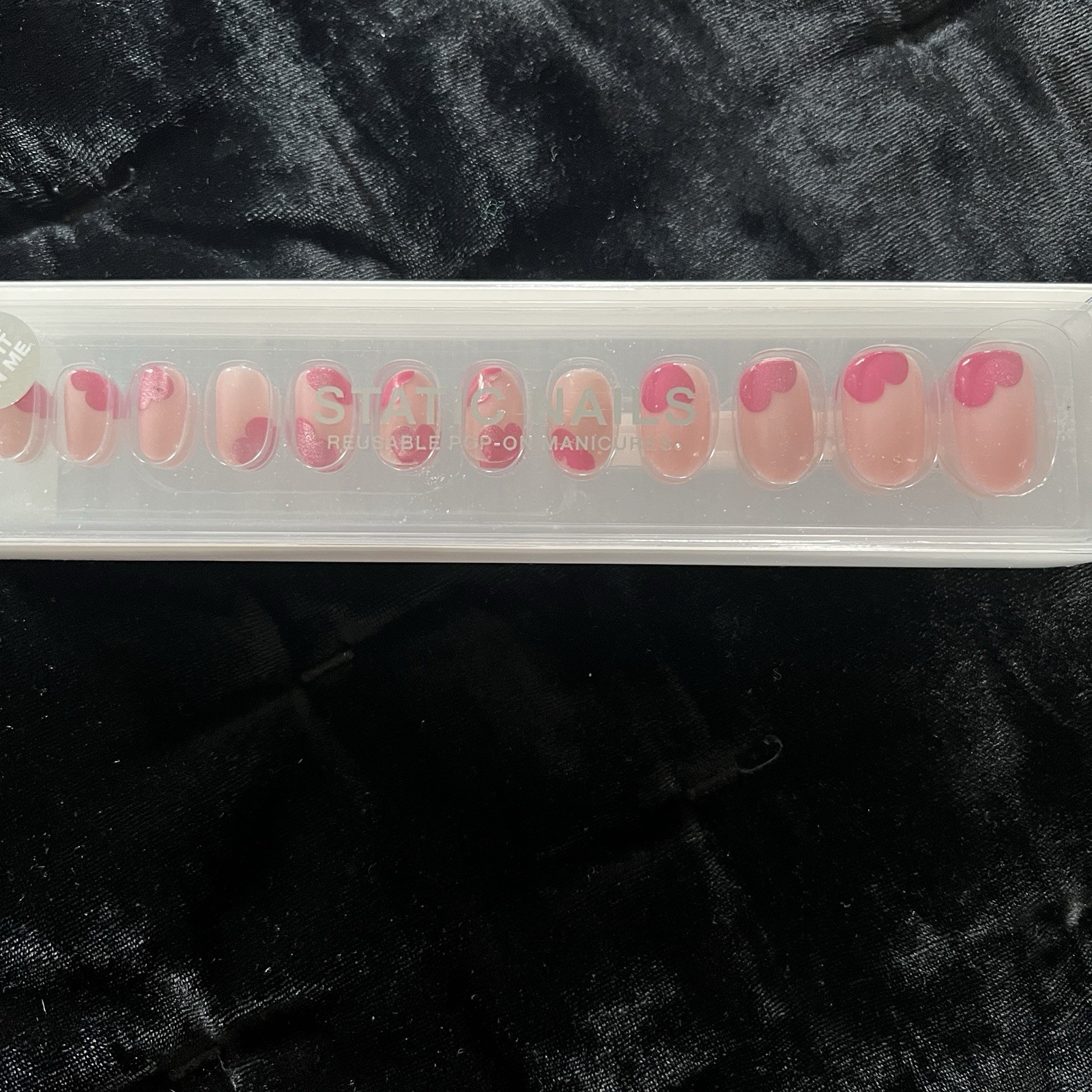 💅 Static Nails Velvet Hearts Round Reusable Pop-On Manicure New In Box