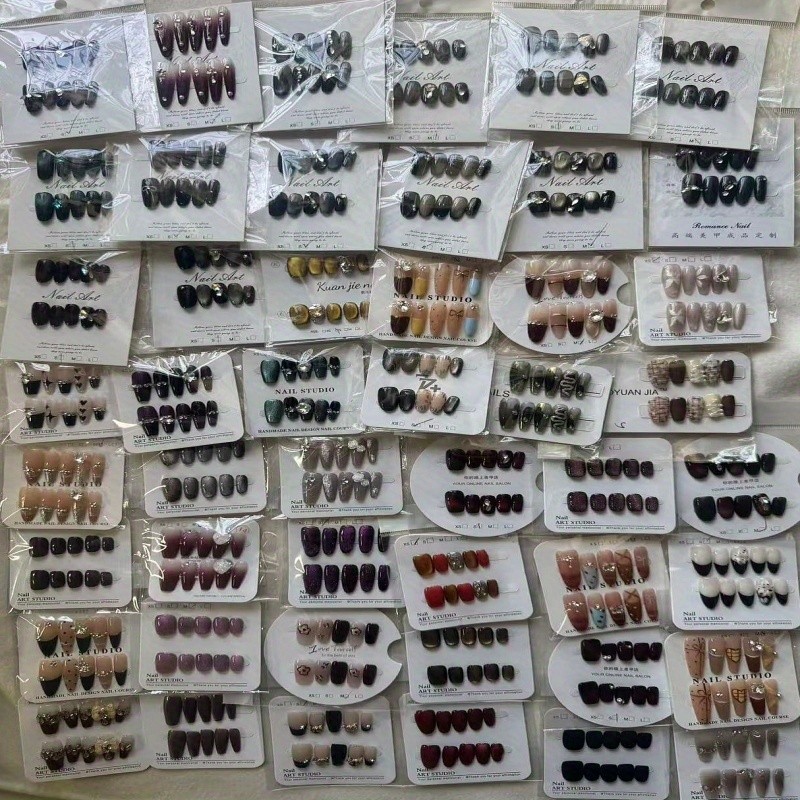 50 Pieces (5 Sets) Handmade Wearable Random Manual Pressing Fake Nail Set