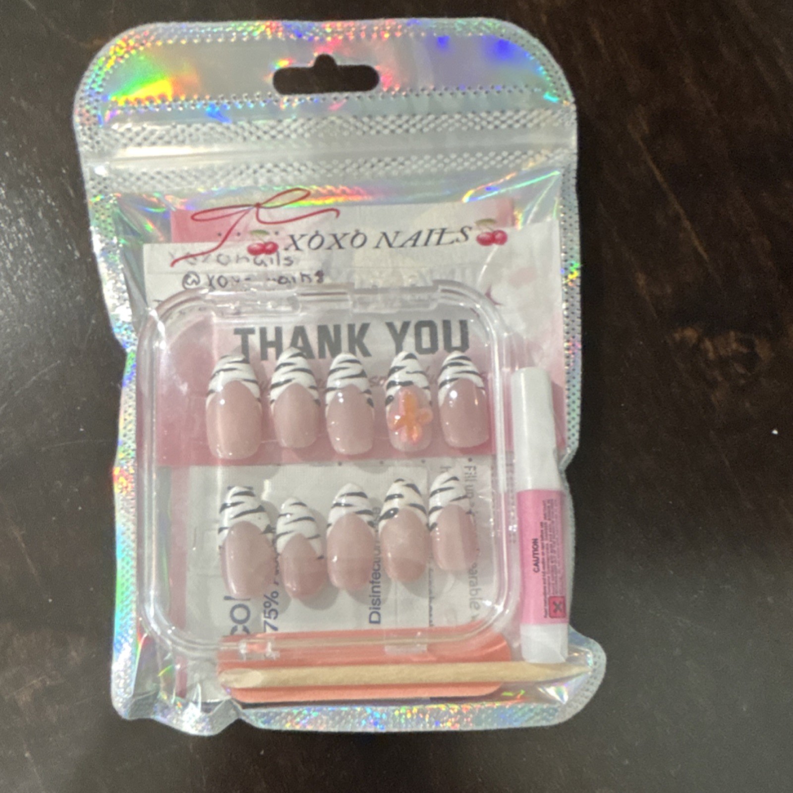 XOXO Nails Press-On Nails Oval Zebra Stripe Flower 3D Effect Nude Black Glue