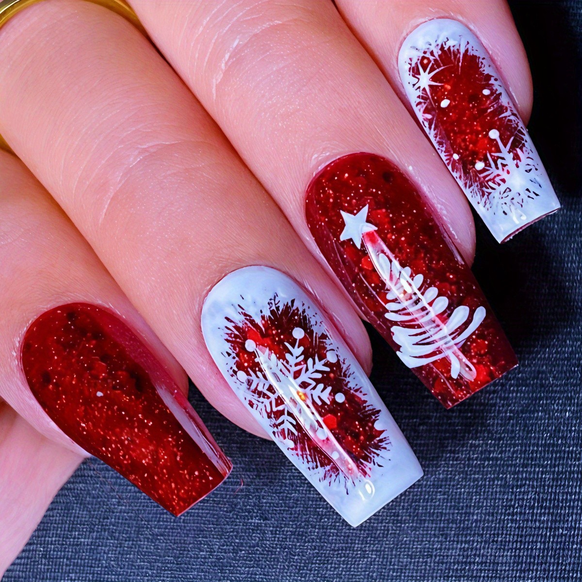 48pcs Christmas Press On Nails Red Glitter Snowflake Artificial Nails Full Cover