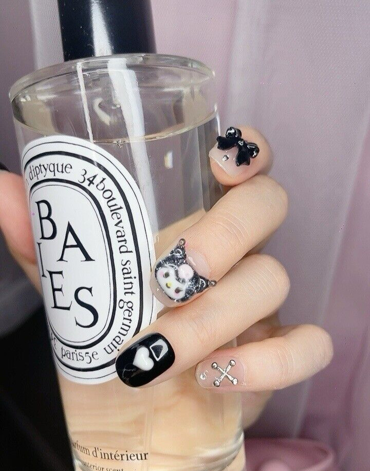 Black and White Kuromi Short Press On Nails (#065)