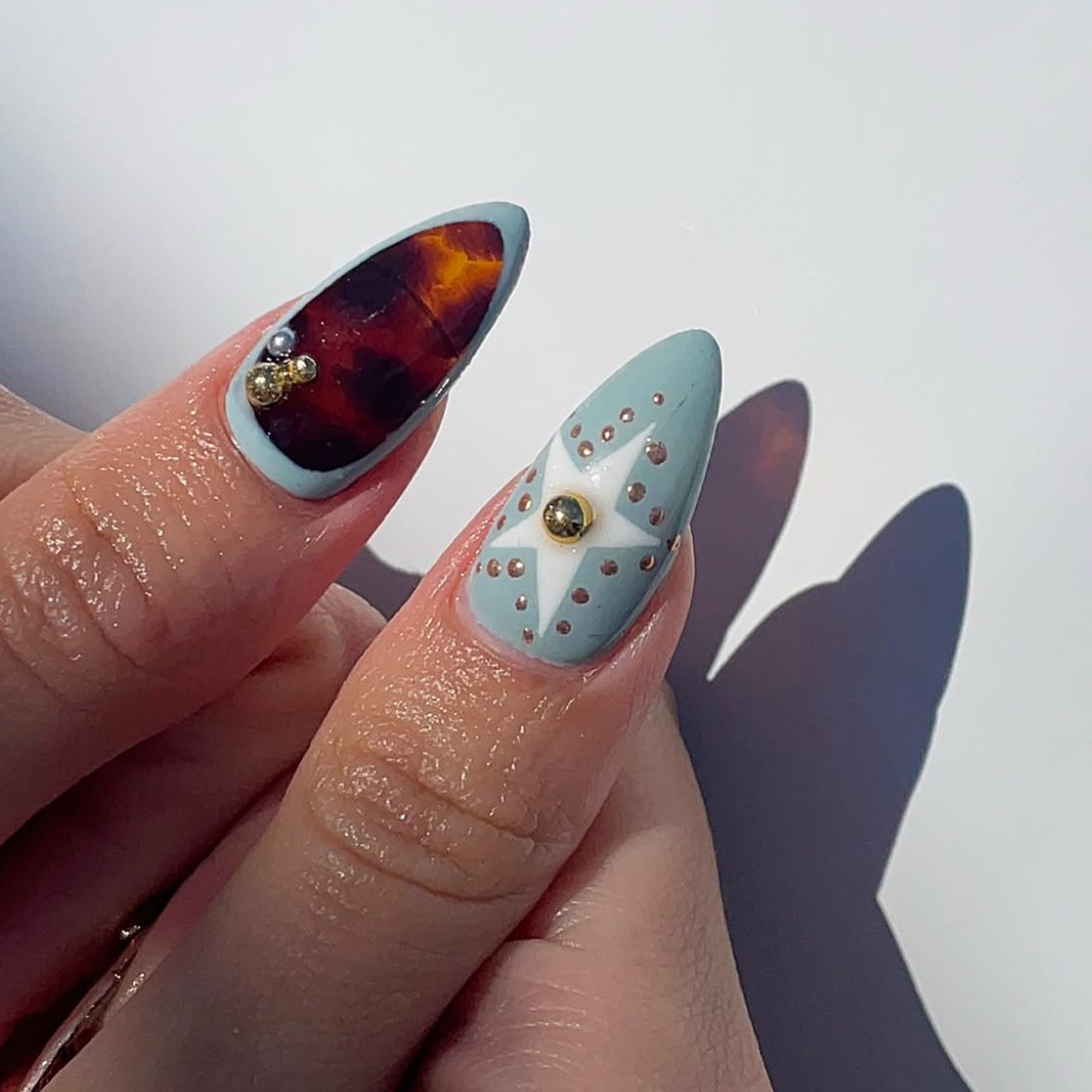 Vintage Star Pearl Nail Art with Gem Decor for Party Daily Wear