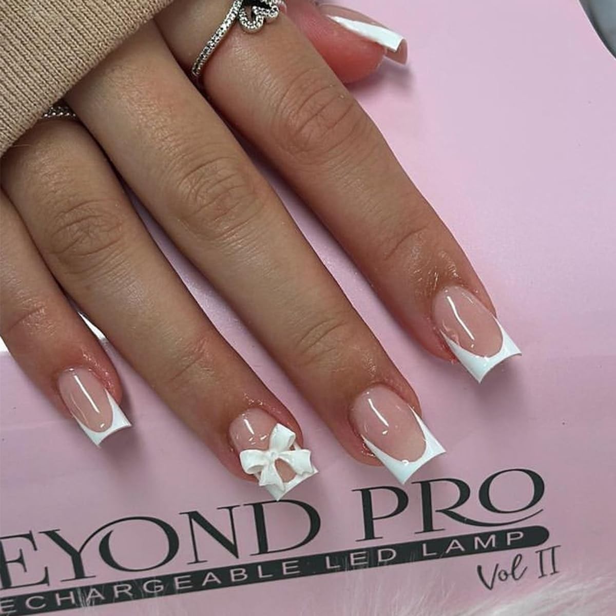 Chic 24Pcs Press On Nails in Glossy Nude Pink with White French Tips – Easy Wear