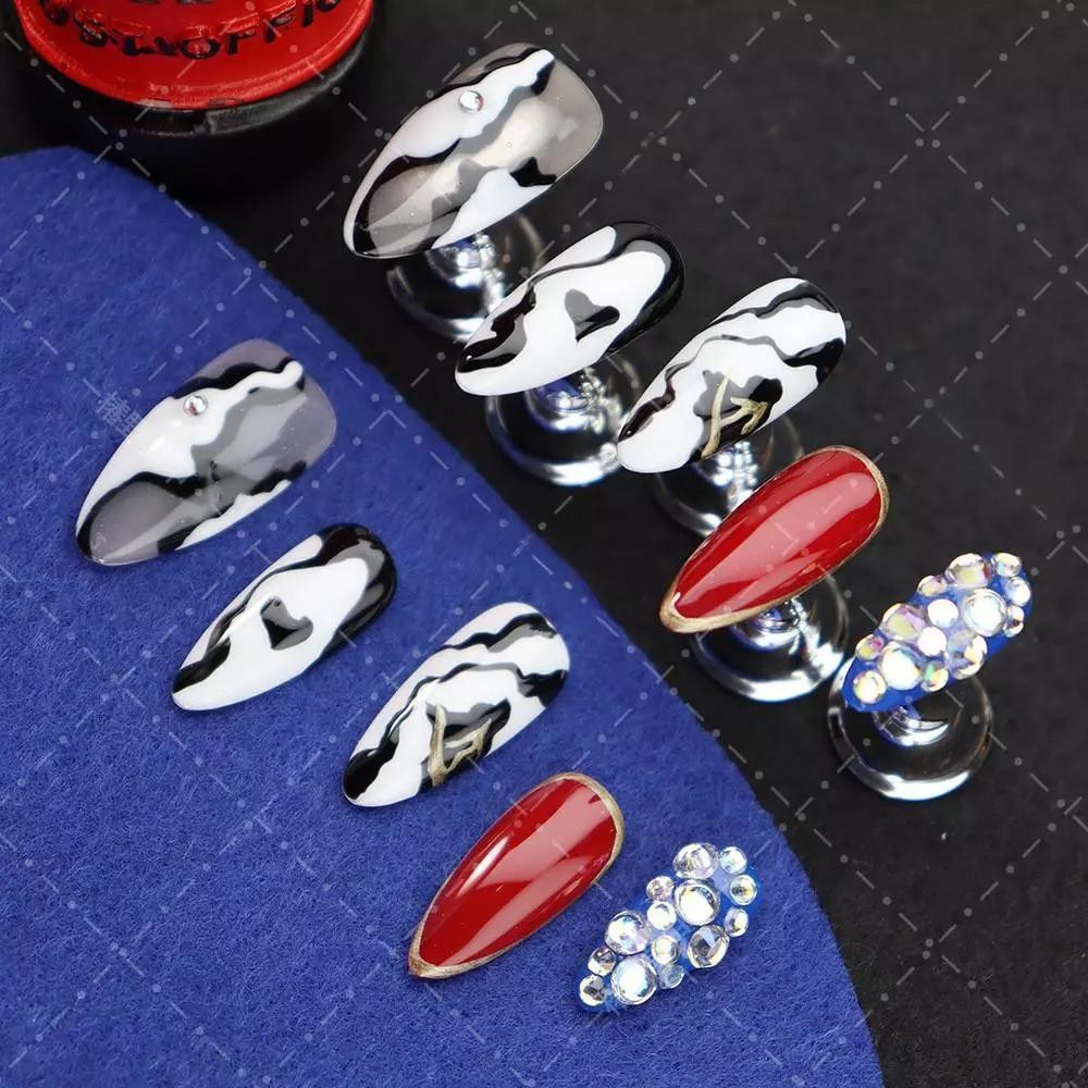 Handmade Almond Fake Nail Animal-printed Diamond Cow/Zebra Pattern Press On Nail