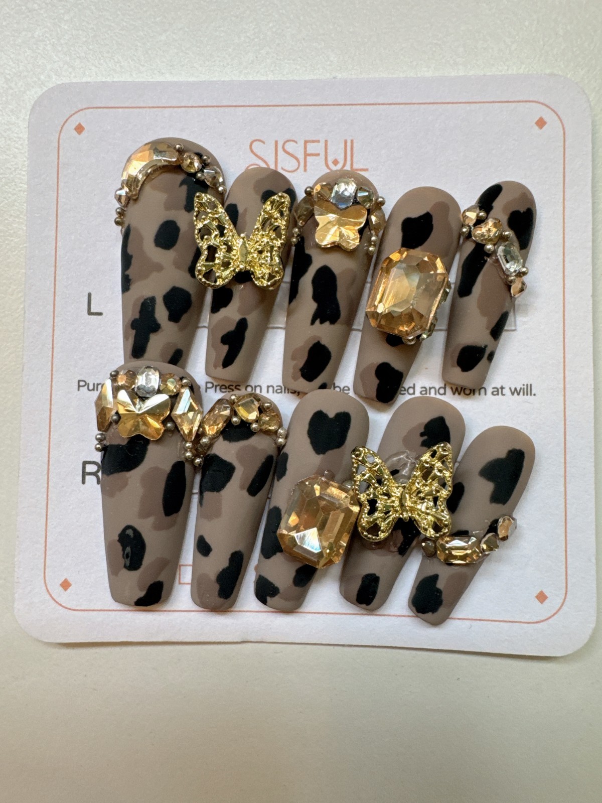 Sisful Safari Splendor – Chic Handcrafted Press-On Nails