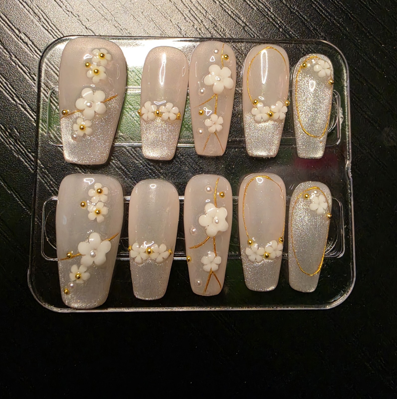 Handmade Press-On Nails: Size Medium