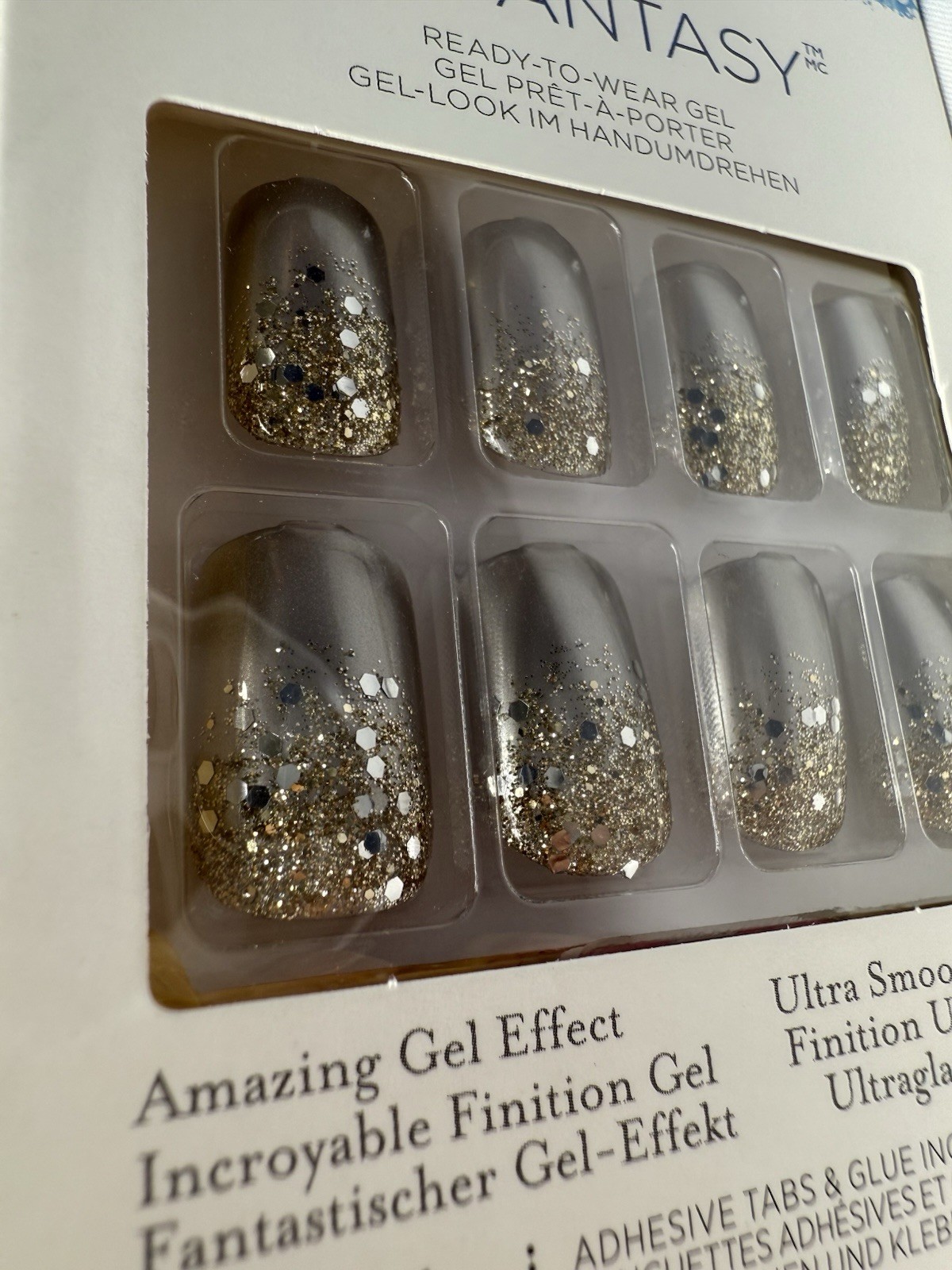 KISS GEL FANTASY NAILS PACK OF X6 MEDIUM LENGTH READY TO WEAR HOLIDAY CHRISTMAS