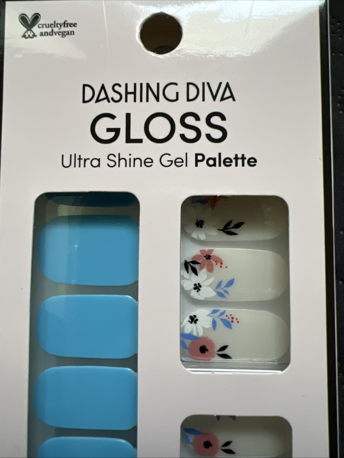 Dashing Diva Gloss Ultra Shine Gel Palette 24ct Gel Nail Strips MGS73 Waterscape