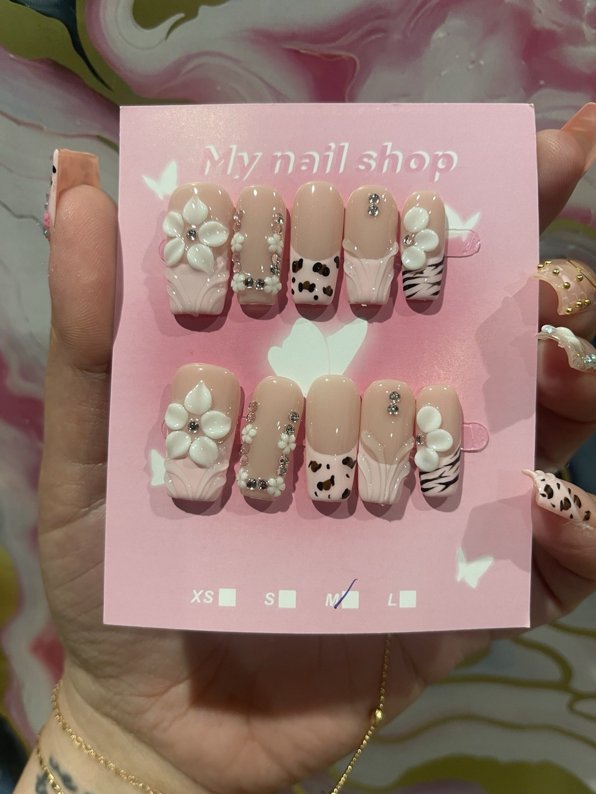 My nail shop Press-On Nails Medium Coffin Beige/White/Black 3D Flowers