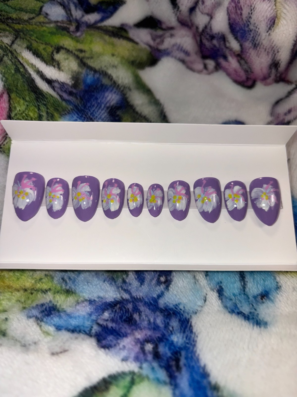 hand painted press on nails Lavender florals