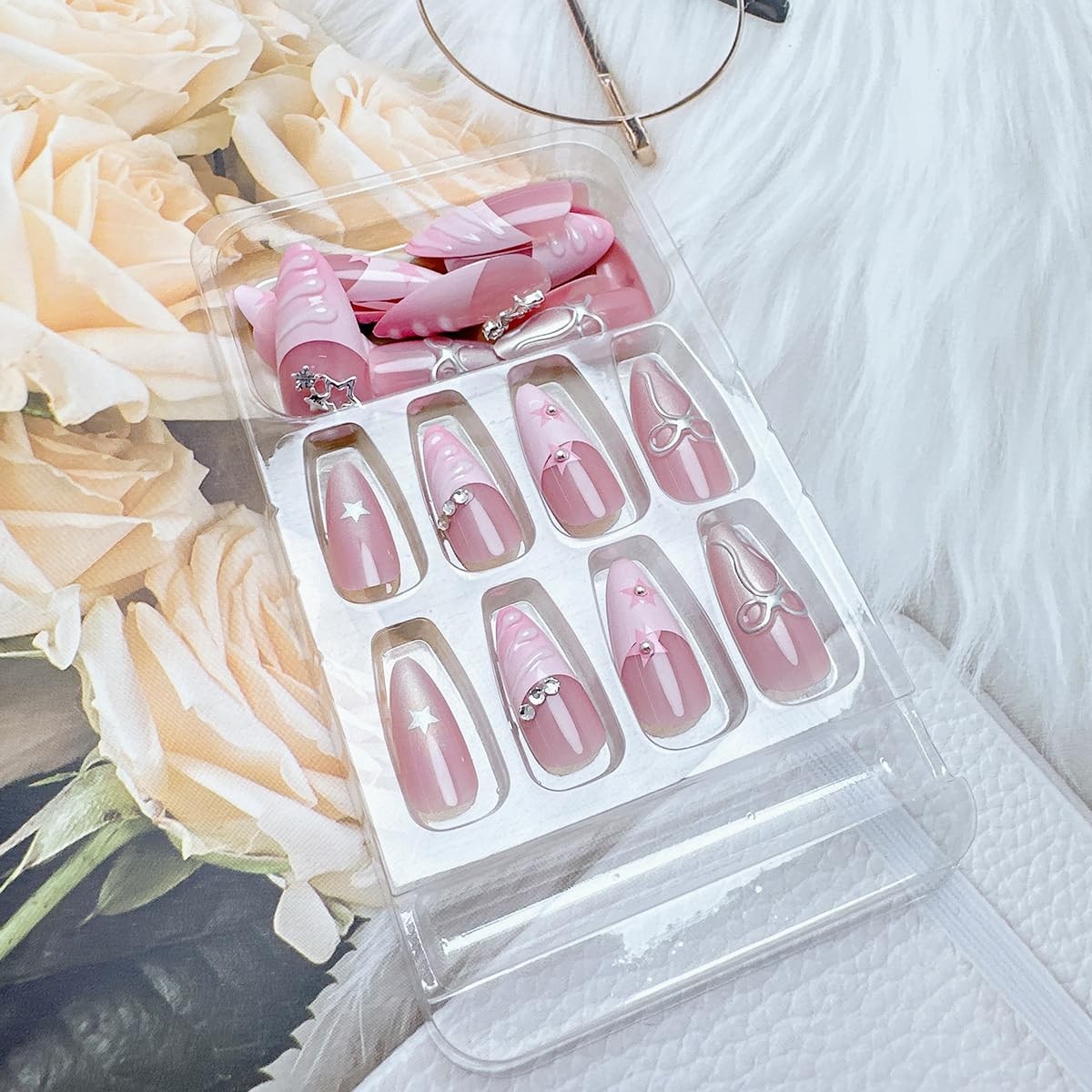 24Pcs Pink French Tip Press on Nails Medium Almond Fake Nails with Rhinestone…