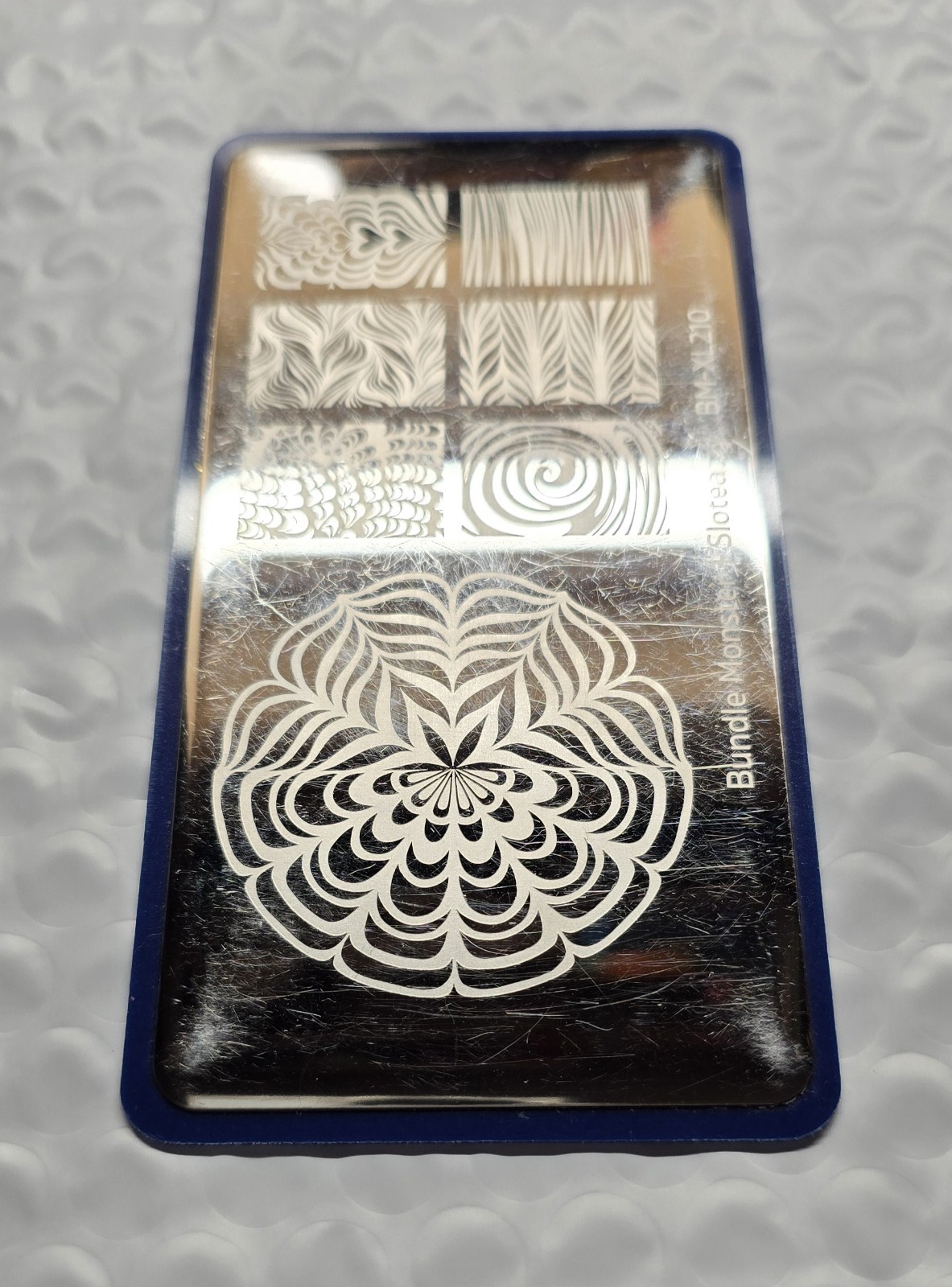 Maniology Bundle Monster + Sloteazzy BM-XL210 Nail Stamp Plate Floral Swirl HTF