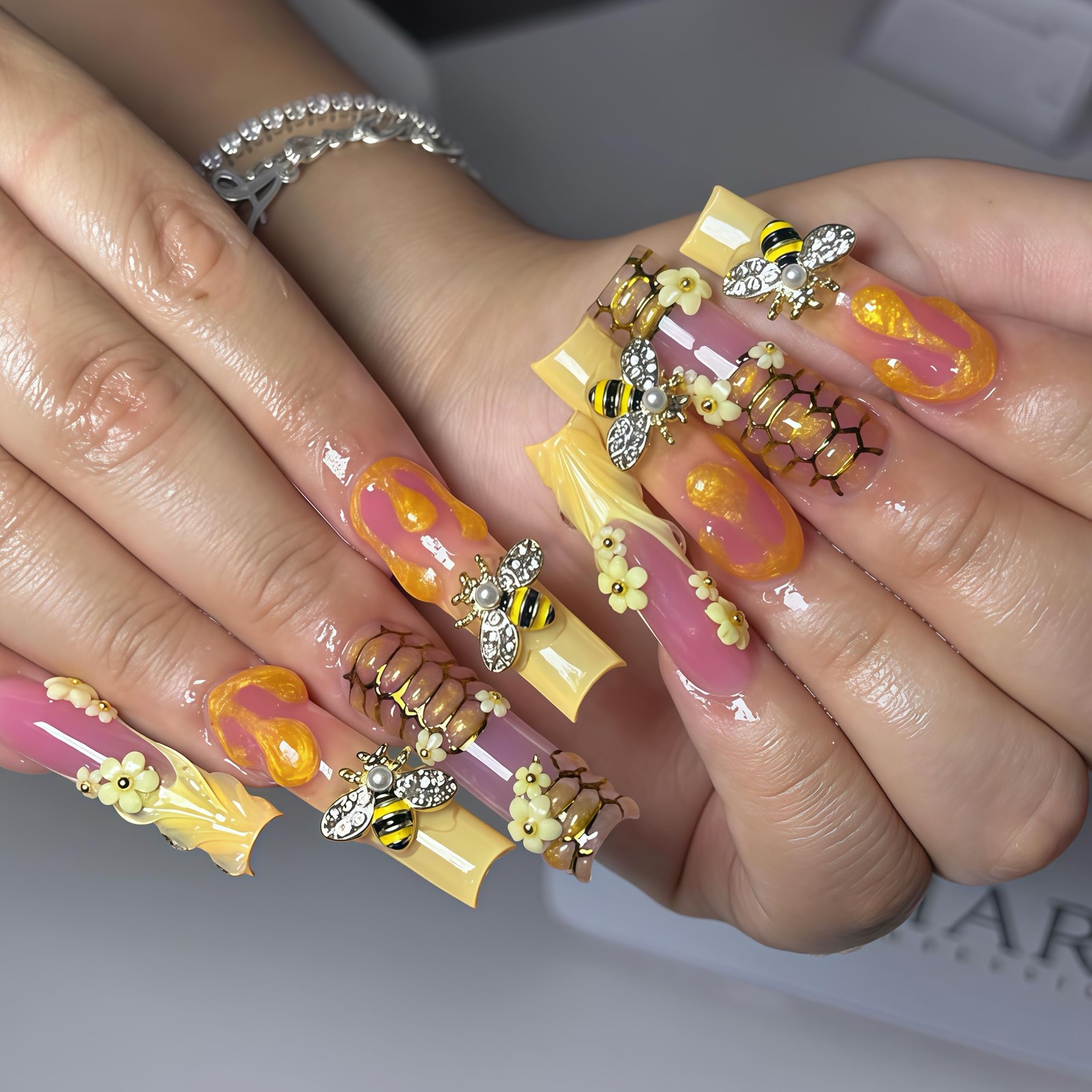 100PCS Nail Charms and Gems Gold Bee Yellow Flower for Nails Design，3D Daisy …