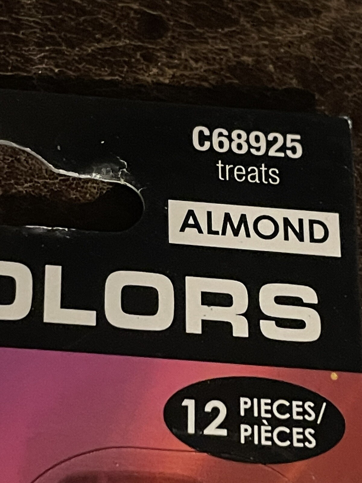 L.A. Colors Glows in Blacklight Nail Tips Almond Shaped Treats-Purple Color
