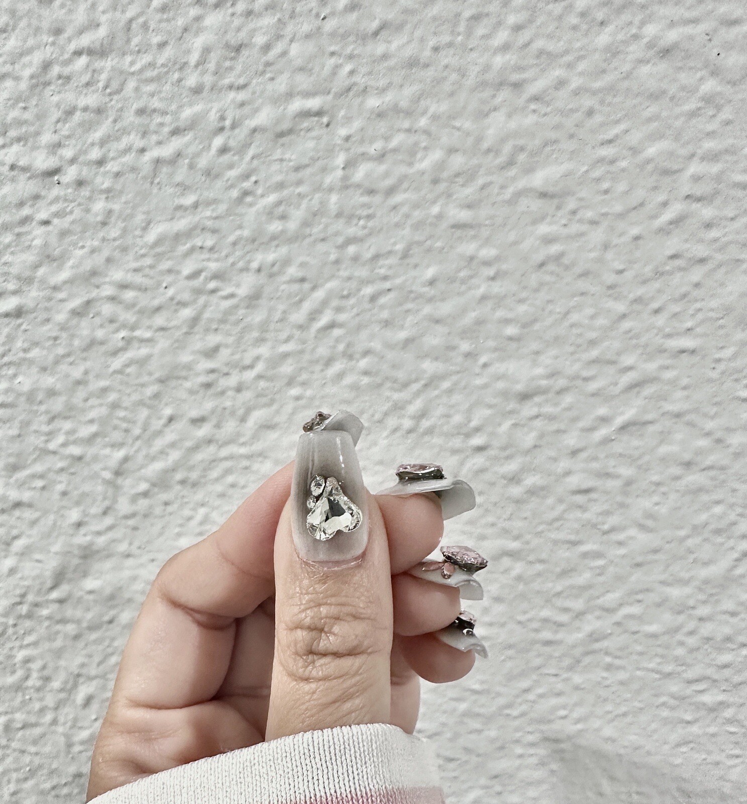 press on nails handmade Pink And Gray Diamond Heart Medium Coffin XS S M